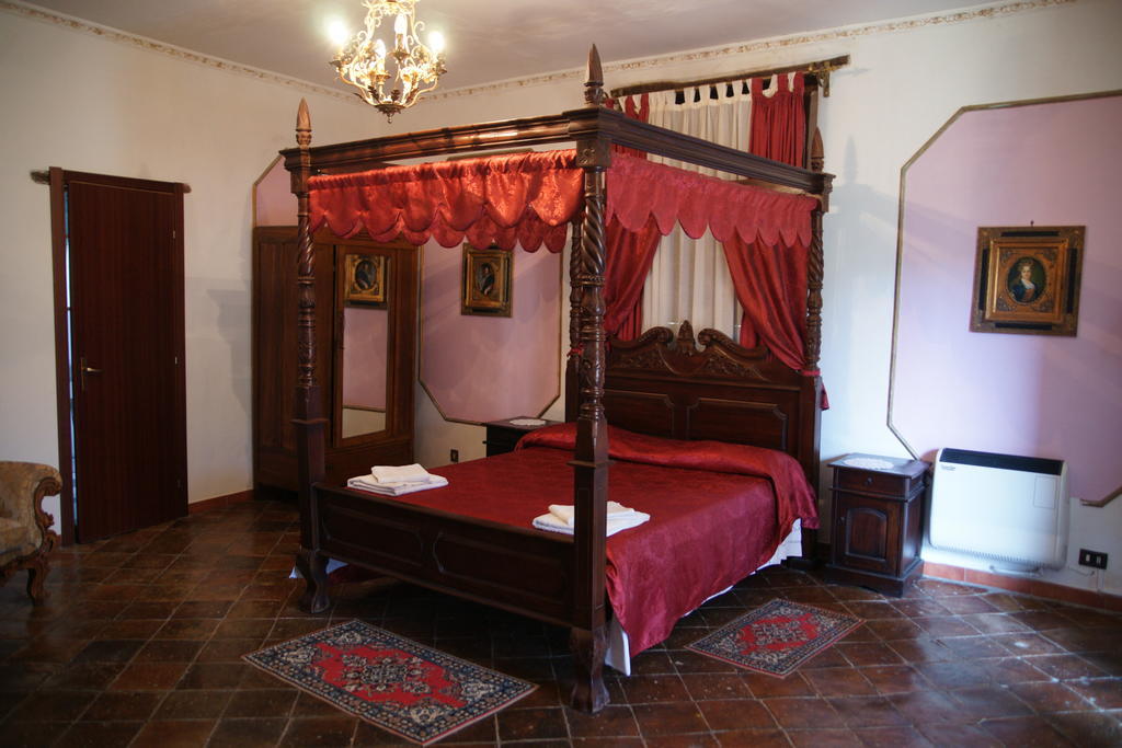L'Anticocasale Guest House Altomonte Phòng bức ảnh