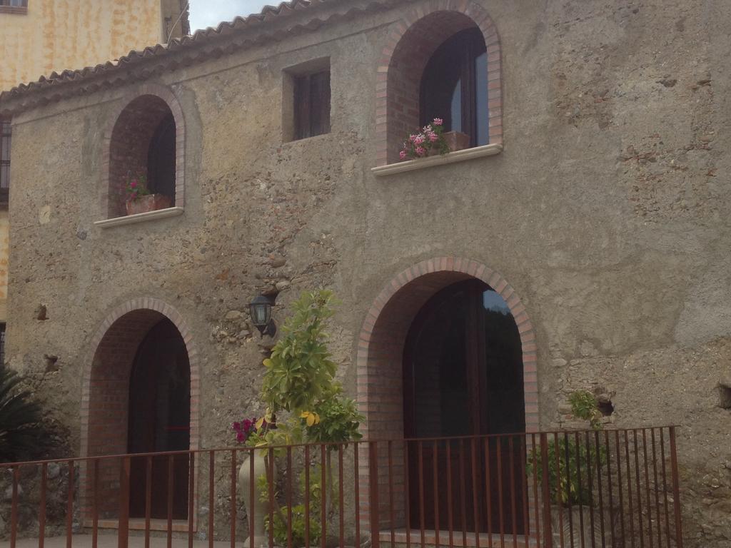 L'Anticocasale Guest House Altomonte Ngoại thất bức ảnh