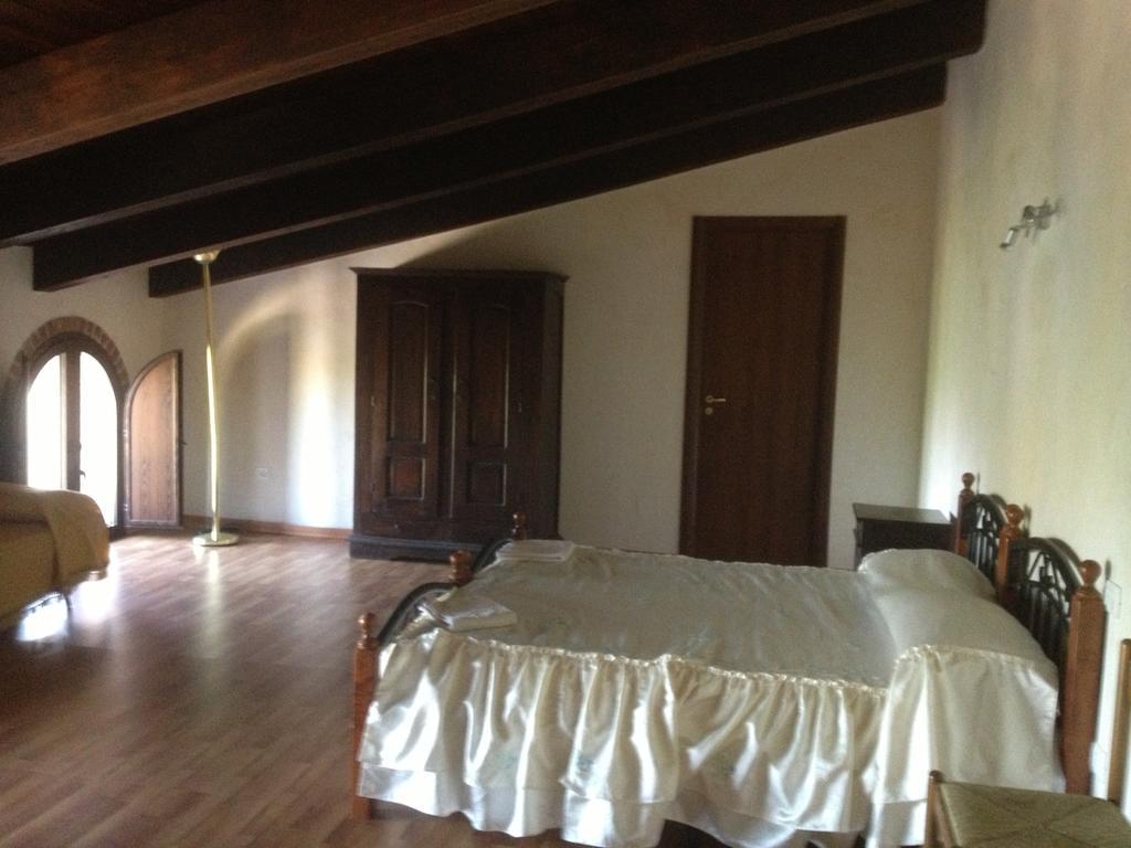 L'Anticocasale Guest House Altomonte Phòng bức ảnh